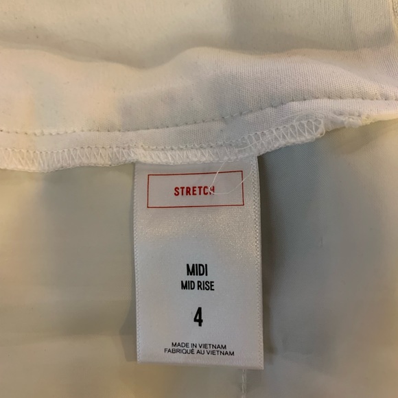 Express Shorts size 4 - Picture 3 of 5